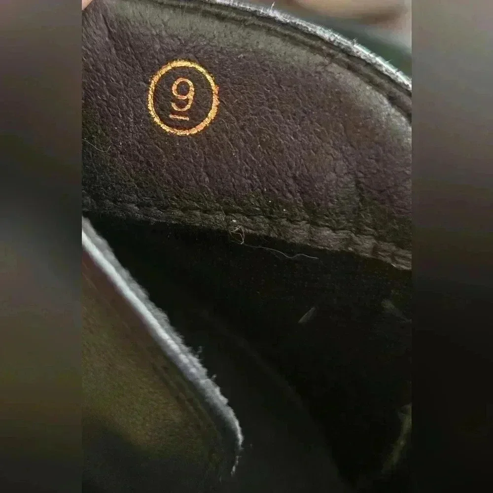 Women's size 9 black ankle heeled boots - Picture 5 of 7